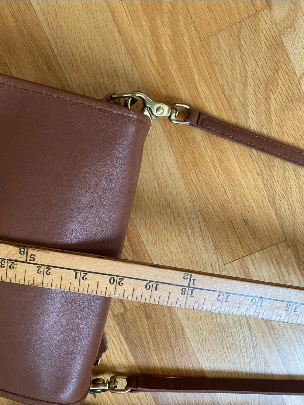 Coach Vintage Penny Pocket  Bag Tan Leather Crossbody Shoulder  Turnlock USA